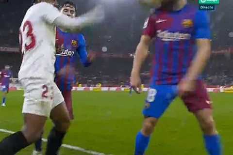 Watch Chelsea target Jules Kounde throw ball directly in Jordi Alba’s FACE as Sevilla and Barcelona ..