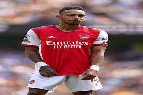 Arsenal outcast Pierre-Emerick Aubameyang agrees loan transfer with Barcleona but LaLiga giants..