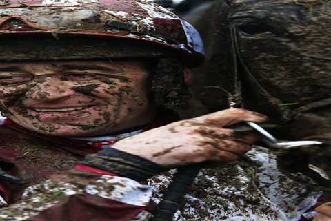 Doctors drilled into my head, it was torture – Jockey Davy Russell lucky to walk again after..