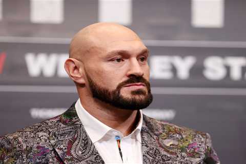 ‘They chose the safer option’ – Tyson Fury taunted by Oleksandr Usyk’s team for taking Dillian..