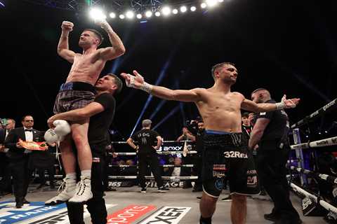 Josh Taylor was ’33-1 in-play’ with bookies to beat Jack Catterall just seconds before..