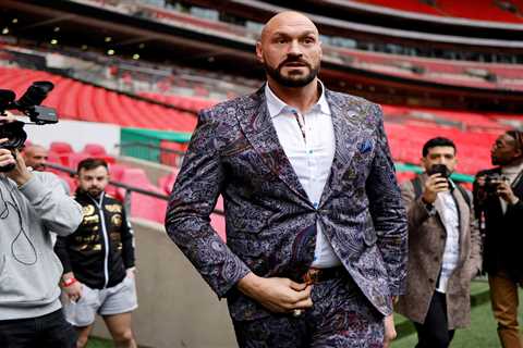 Tyson Fury vs Anthony Joshua showdown must take place in next 18 months or it may NEVER happen,..