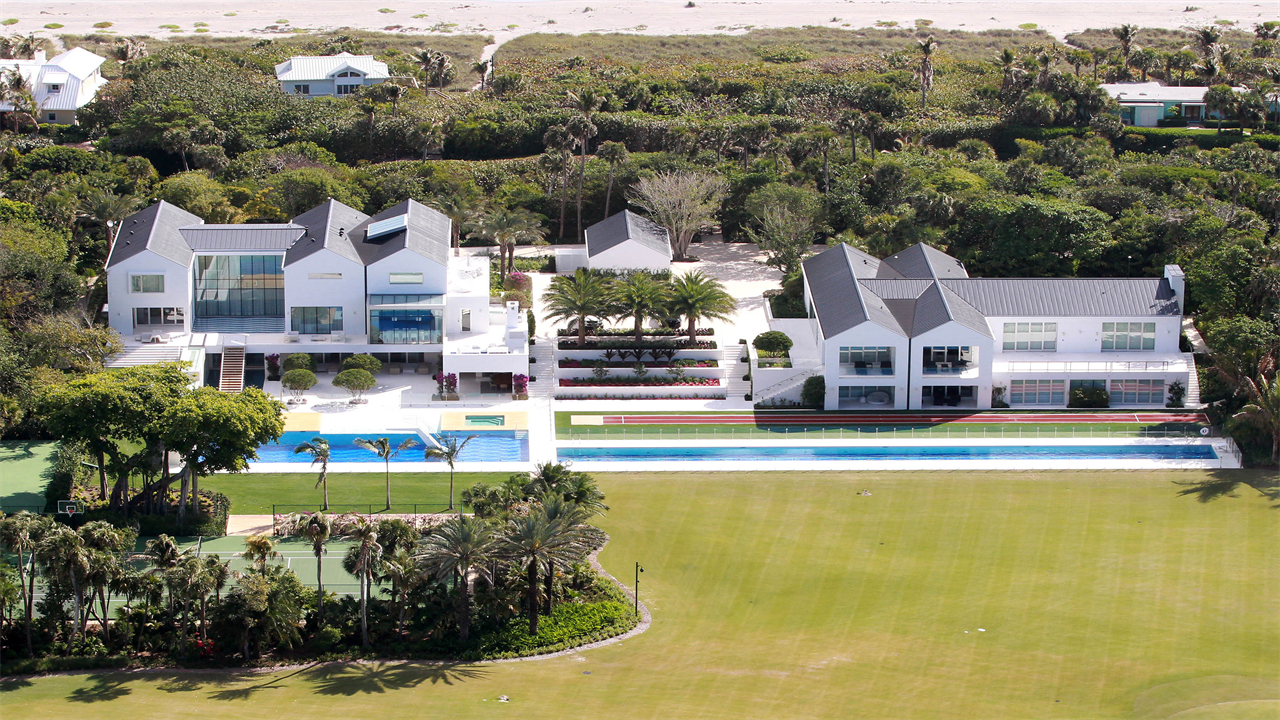 Tiger Woods’ amazing £41m Florida home he didn’t know was so big until ‘putting crutches on’ while recovering from crash