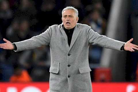Jose Mourinho eyeing transfer raid on Man Utd but Roma boss faces Atletico Madrid battle