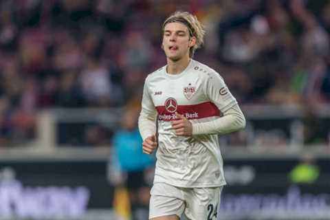 Incoming Manchester United manager Erik ten Hag wants Stuttgart left-back Borna Sosa