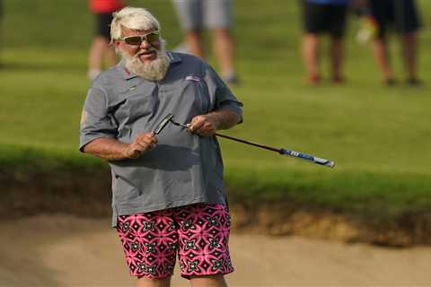 ‘This guy is living all our dreams’ – John Daly spotted on slot machines after USPGA round as fans..