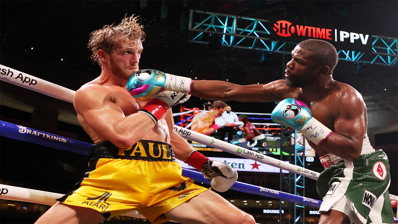 Floyd Mayweather counts wad of cash after YouTuber Jake Paul claims boxing billionaire is ‘broke’