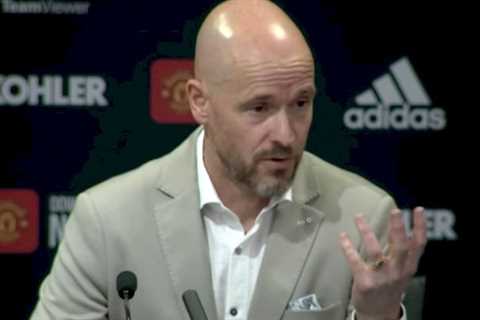 Erik ten Hag should let Man Utd players “pick the team” and “formation” in first match