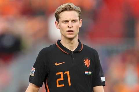 Barcelona ‘encourage Chelsea’ to join Man Utd in Frenkie de Jong race during private talks