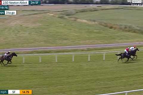 Punters utterly gobsmacked at one of a kind race that sees 999-1 in-running winner after TWO..