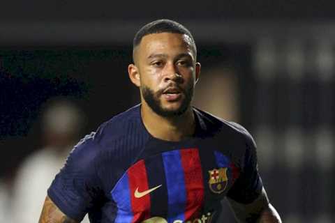 Manchester United yet to approach Barcelona over Memphis Depay as forward rejects Tottenham move