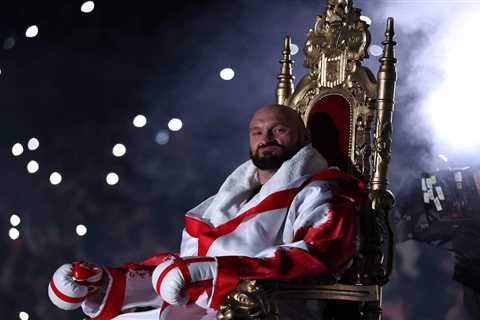 Tyson Fury set to fight Games of Thrones star Hafthor Bjornsson in exhibition clash at London..