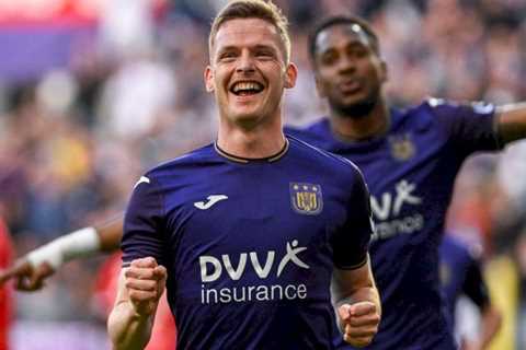 Sergio Gomez: Manchester City closing in on Anderlecht full-back but exploring other options