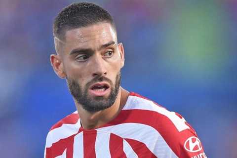 Manchester United make final decision on Yannick Carrasco transfer as details emerge