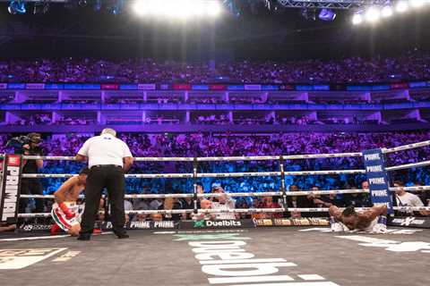 KSI does press-ups against pro-boxer Luis Alcaraz Pineda as he mocks awful opponent who spent whole ..