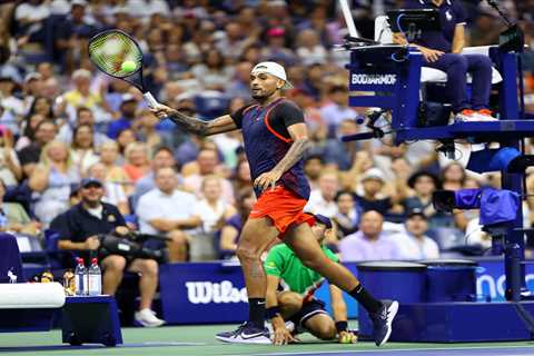 ‘I’m going to look like an idiot’ – Watch Nick Kyrgios lose point for illegal shot from other side..