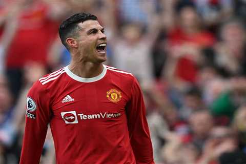 Supercomputer predicts final Premier League table and it’s good news for Man Utd despite Aston..