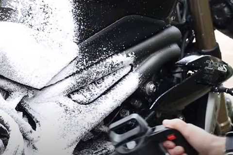 How To Clean Your Motorcycle In 5 Easy Steps | Motorcycle Gear 101