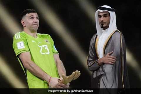 Argentina Goalkeeper Emiliano Martinez Explains His ‘Obscene’ Gesture With Golden Glove At FIFA..