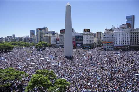 Argentina World Cup winners are given heroes’ welcome as thousands line Buenos Aires streets during ..