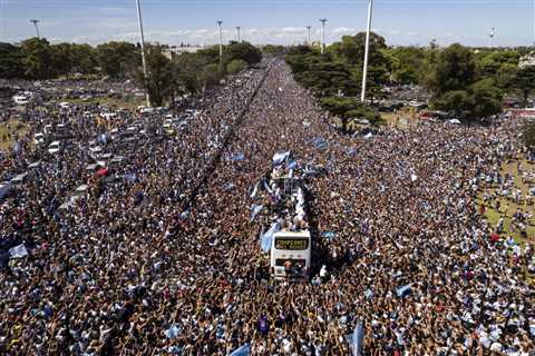 Argentina’s government defends chaotic World Cup parade