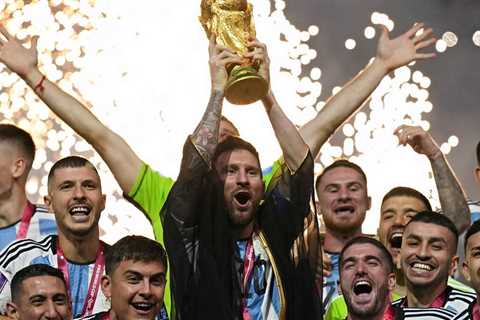 Lionel Messi offered $1.6 million for World Cup robe