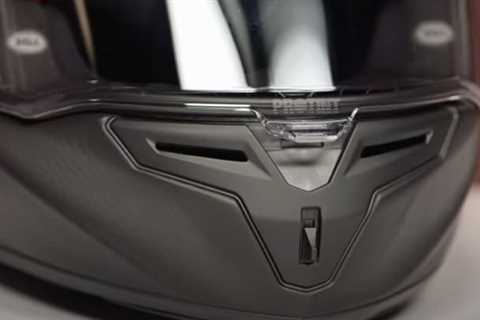 Bell Race Star DLX Flex Review. (Best Race Helmet I’ve Seen) | Motorcycle Gear 101