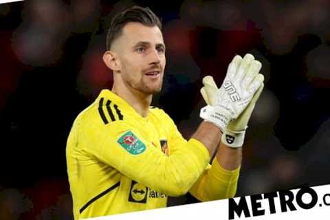 Manchester United face goalkeeper shortage after Newcastle end Martin Dubravka loan early