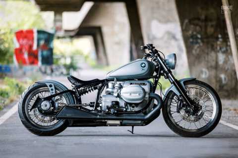 Lo-fi boxer: A carbureted BMW R18 from Kingston Custom