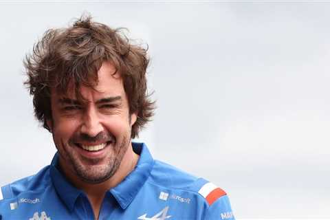 Why Aston Martin F1 Team Chose Fernando Alonso to Replace Sebastian Vettel