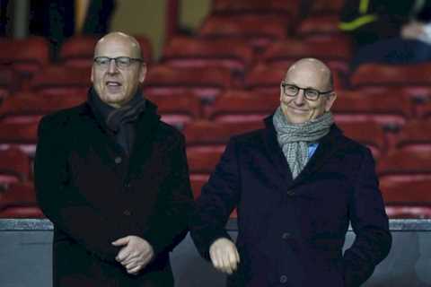 Man Utd fans dealt hammer blow as new takeover bid may see Glazers stay at club