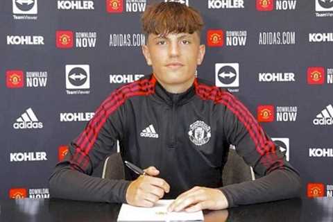 Man Utd have longest-ever contract plan for teenage superstar Alejandro Garnacho