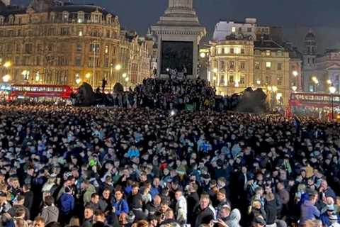 Newcastle fans take over Trafalgar Square in their thousands ahead of Man Utd cup final