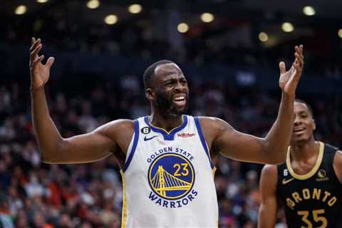 Video Shows Draymond Green Giving Up On Play In Frustration