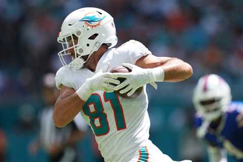 Miami Dolphins News 4/4/23: Dolphins extend tight end Durham Smythe
