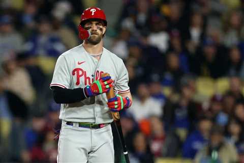 Bryce Harper Heard Cheers Away From Home In His Return