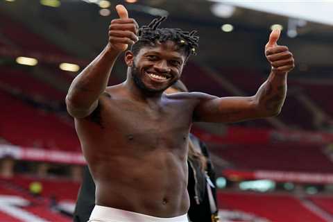 Man Utd fans demand ‘£50m-plus-Palhinha’ transfer as Fred is pulled aside for chat by Fulham boss..