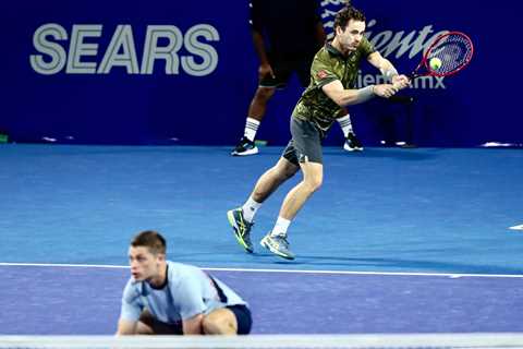 Koolhof/Skupksi Survive Upset-Filled Day In Acapulco