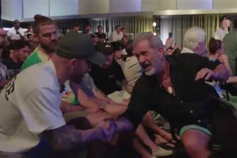 Mel Gibson sent classy message to Alexander Volkanovski as footage emerges of meeting before UFC 290