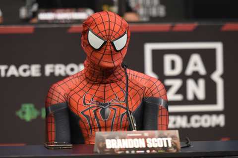‘Scrawny nerd’ Boxer Brandon Scott Dresses Up as Spider-Man at Press Conference, Jokes About His..