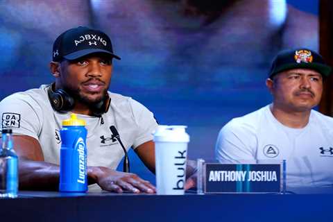 Anthony Joshua's Former Coach Calls Training Camp a Joke and Wants to Be Sent Home