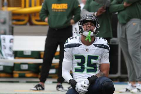 Former Seahawk Joey Blount fined for Aaron Rodgers-esque celebration