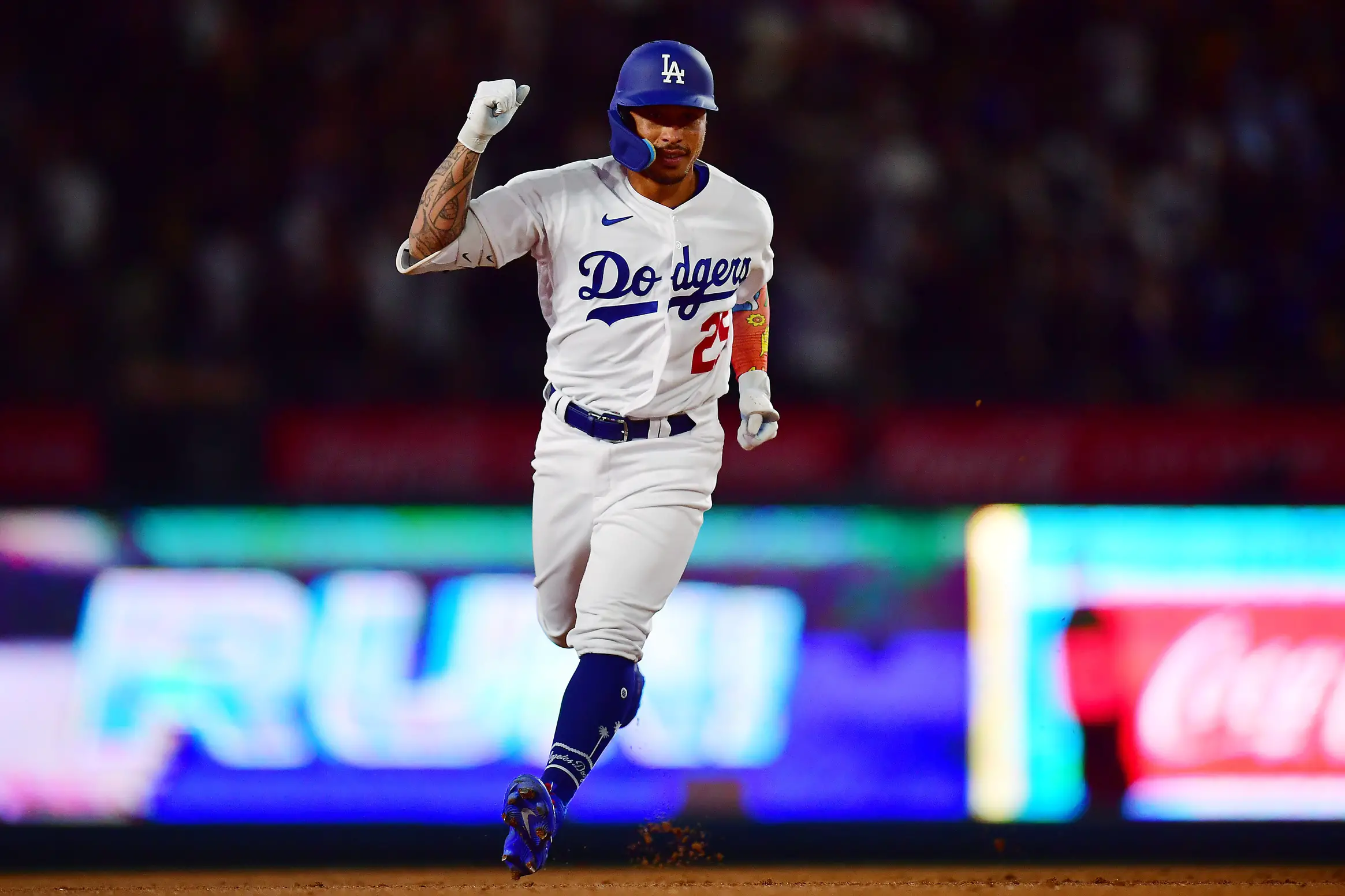 Dodgers News: Kolten Wong Nearly Opted Out of LA Contract Before Call-Up
