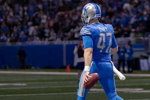 Detroit Lions lose long snapper Scott Daly to knee injury requiring surgery