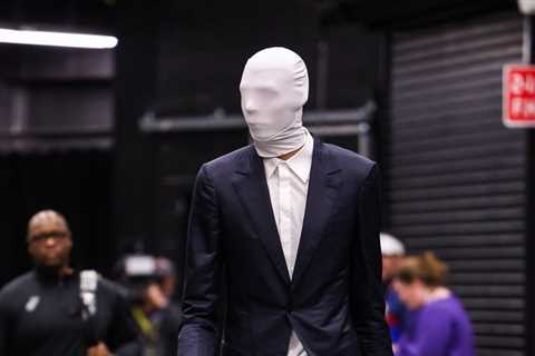 LOOK: Victor Wembanyama as Slender Man and other pictures of the day in the NBA