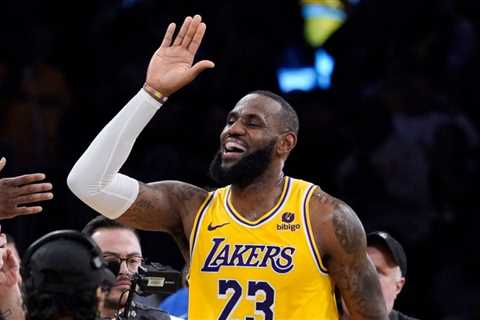 LeBron leads Lakers to OT win, team snaps 11-game skid vs. Clippers