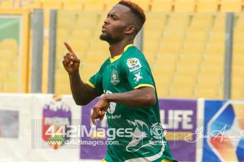 Coach Yaw Acheampong has added something to my game – Aduana Stars striker Isaac Mintah