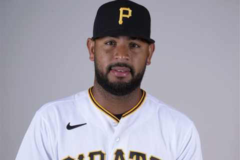 Pirates Decline Club Option On Jarlin Garcia