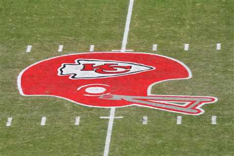 Chiefs Rule Out 2 Key WRs For Raiders Game