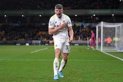 Michael Carrick wants to sign Leeds man immediately after Middlesbrough clash